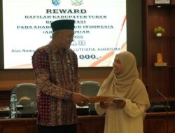 Pemkab Tuban dorong Pengembangan Potensi GenerasiMuda :Wabub serahkan Penghargaan Kepada , Juara2 AKSI INDOSIAR 2025.