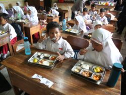 SPPG beroperasi, tanda Program Makan Bergizi Gratis di Tuban dimulai.