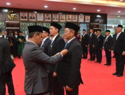 Momen Hari Buruh, 8 Insan PLN Terima Tanda Kehormatan dari Presiden RI