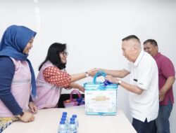 Srikandi PLN Icon Plus Tebar Kebahagiaan untuk Pelanggan Setia ICONNET di Hari Pelanggan Nasional 2026